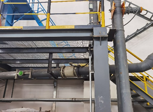 Na-22放射性儀表 金礦溢流管道密度測(cè)量現(xiàn)場(chǎng)案例(圖1)